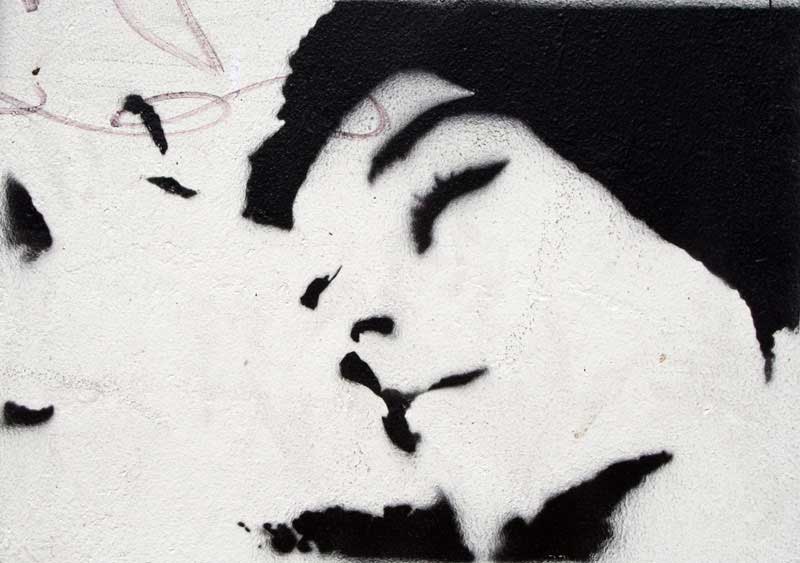 kissing